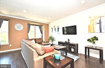 353 E Hancock St in Lansdale, PA - Building Photo - Building Photo