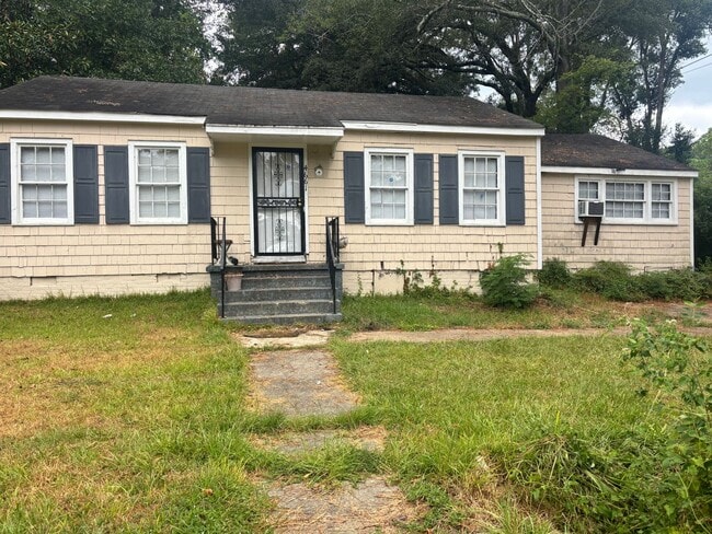 property at 4661 Londonderry Dr
