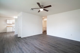 28455 Avenida La Paz in Cathedral City, CA - Building Photo - Building Photo