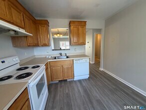 44 Taft Pointe in Waterbury, CT - Building Photo - Building Photo