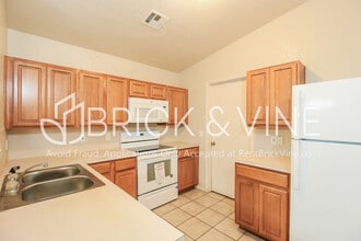 5521 Del Creek Rd in Oklahoma City, OK - Building Photo - Building Photo