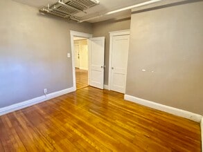29 Mount Hood Rd, Unit #14 in Boston, MA - Foto de edificio - Building Photo