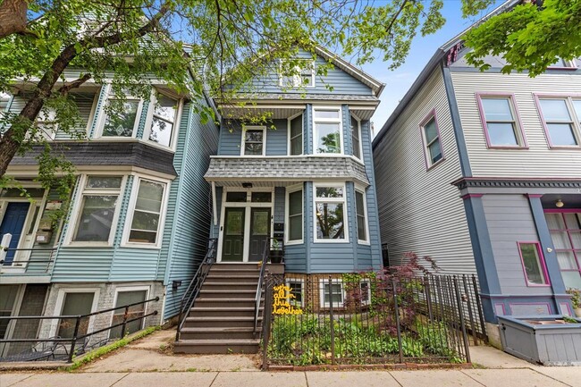 property at 2839 N Racine Ave