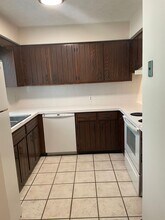 7514 Peachmont Ave NW in North Canton, OH - Building Photo - Building Photo