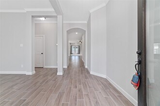 11127 Bluewater Lagoon Cir in Cypress, TX - Building Photo - Building Photo