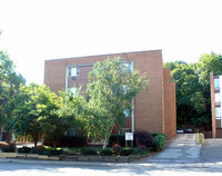 Greenbriar Apartments in Pittsburgh, PA - Foto de edificio - Building Photo