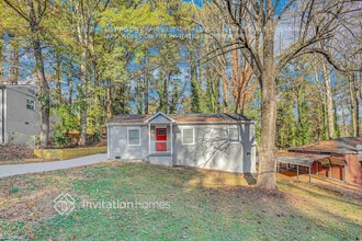 300 Banberry Dr SE in Atlanta, GA - Building Photo - Building Photo