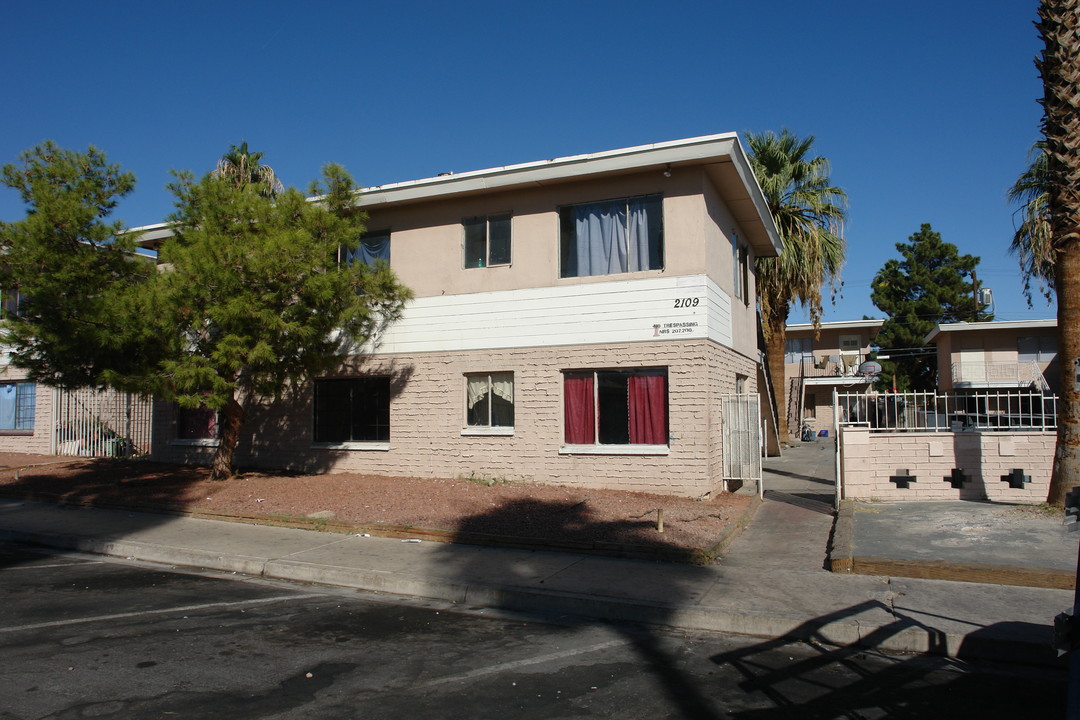 2109 Sunrise Ave in Las Vegas, NV - Building Photo