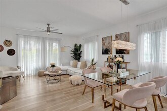 4234 N Dixie Hwy in Oakland Park, FL - Foto de edificio - Building Photo