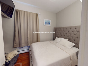 204 Banks St, Unit 1 in Cambridge, MA - Building Photo - Building Photo