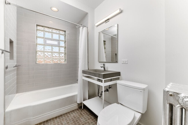 1003 Beloit Ave, Unit B in Forest Park, IL - Building Photo - Building Photo