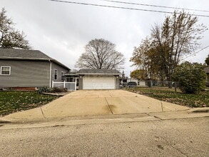 402 S Illinois St in Streator, IL - Building Photo - Building Photo