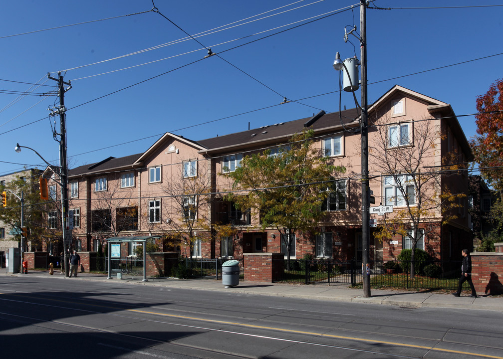 1278-1296 King St W in Toronto, ON - Building Photo