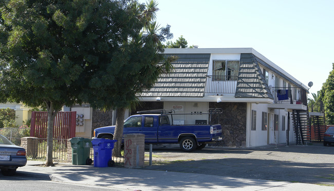 1716 Broadway Ave in San Pablo, CA - Foto de edificio - Building Photo