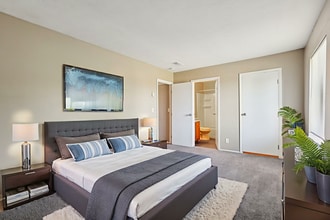 Oakwood Apartments in Dayton, OH - Building Photo - Building Photo