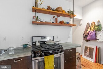 2049 E Susquehanna Ave in Philadelphia, PA - Building Photo - Building Photo