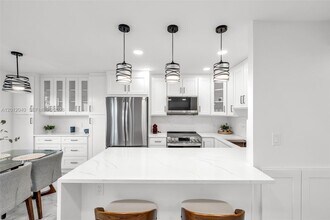 3042 Harwood D in Deerfield Beach, FL - Building Photo - Building Photo
