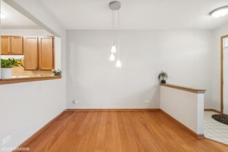 2531 Congress Ave in Aurora, IL - Building Photo - Building Photo