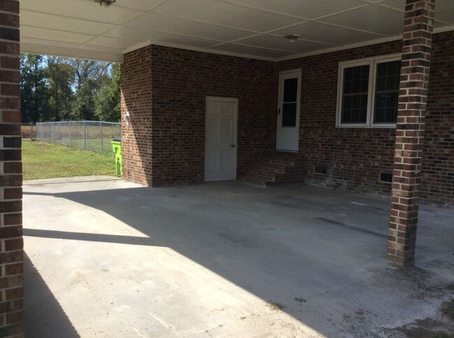 6045 Hwy 17 in Vanceboro, NC - Building Photo - Building Photo