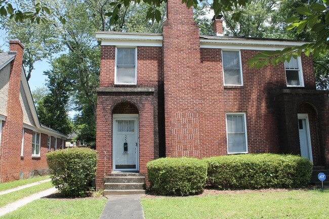 property at 328 S Woodrow St