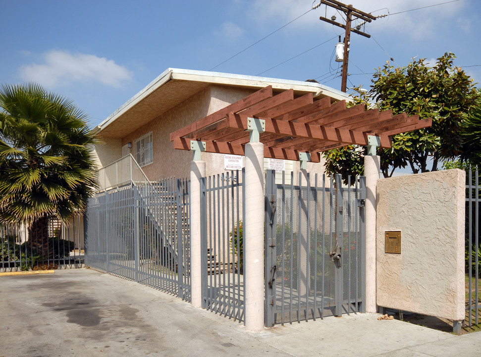 Cannon Apartments in Los Angeles, CA - Building Photo