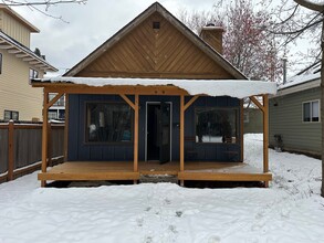 111 Washington Ave in Whitefish, MT - Foto de edificio - Building Photo