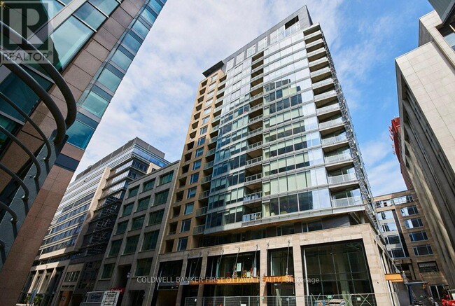 property at 101-1101 Queen St