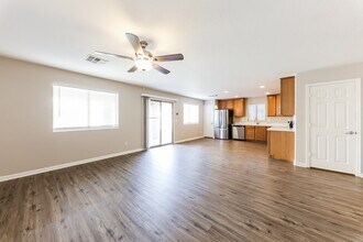 11418 W Austin Thomas Dr in Surprise, AZ - Building Photo - Building Photo