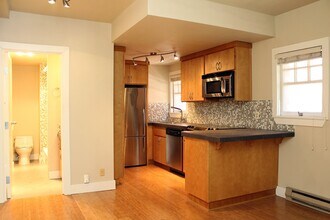 1829 NW Lovejoy St in Portland, OR - Building Photo - Building Photo