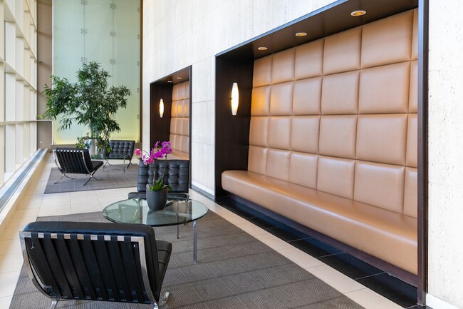 5320 N Sheridan Rd, Unit 1310 in Chicago, IL - Building Photo - Building Photo