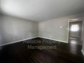 511 Buck Branch Dr in Garner, NC - Building Photo - Building Photo