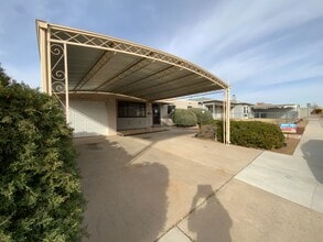 2005 Glorieta St NE in Albuquerque, NM - Building Photo - Building Photo