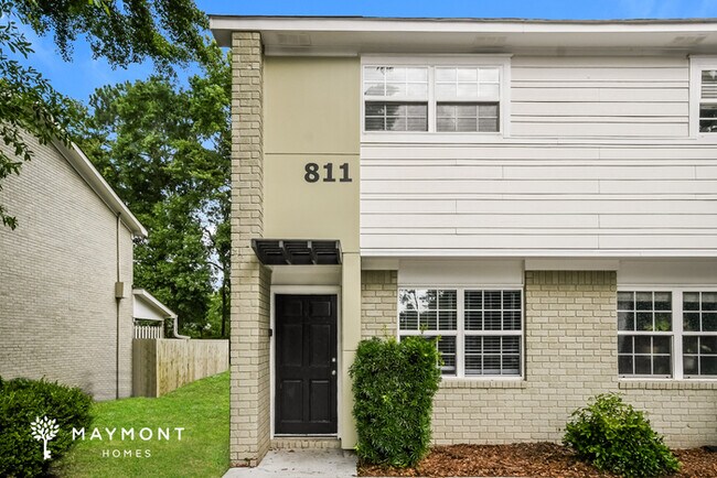 property at 811 Von Kolnitz Rd