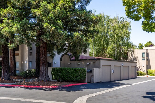 The Lakes in Mountain View, CA - Foto de edificio - Building Photo