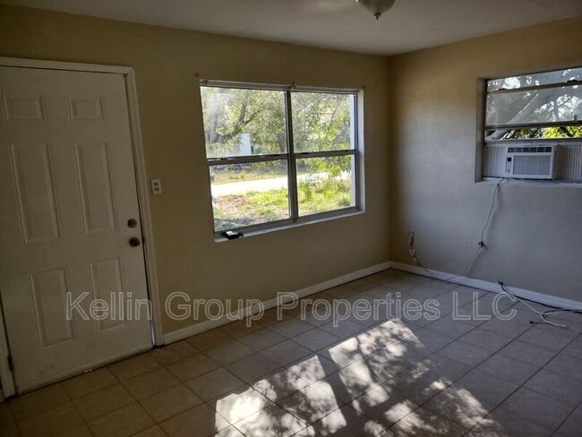 157 E Northside Dr in Lake Wales, FL - Building Photo - Building Photo