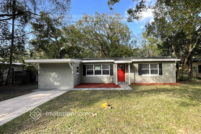 property at 822 Rosalia Dr