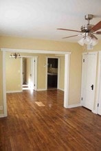 221 W 38th St, Unit 3 in Kansas City, MO - Building Photo - Building Photo