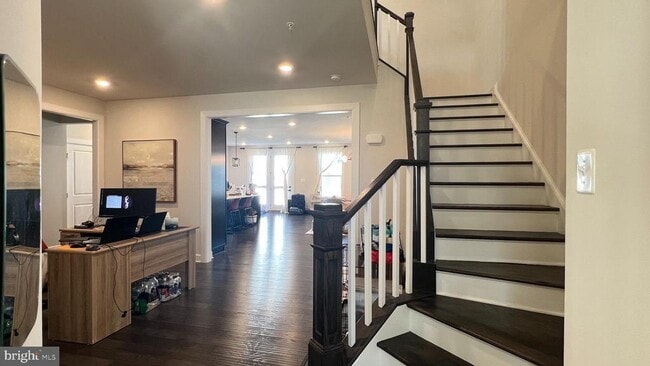 property at 730 Quarry Point Rd