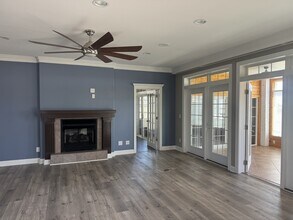 118 Captains Ln in Sneads Ferry, NC - Building Photo - Building Photo