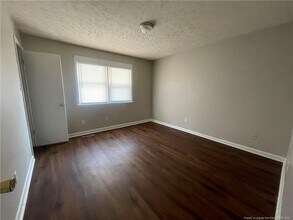 4971 Galveston Dr in Fayetteville, NC - Foto de edificio - Building Photo