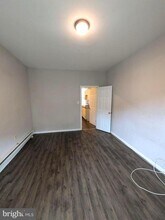 1343 W Pike St in Philadelphia, PA - Building Photo - Building Photo