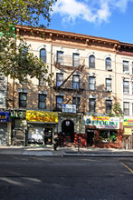 860 Nostrand Ave in Brooklyn, NY - Foto de edificio - Building Photo