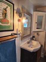 427 Seneca St, Unit 3