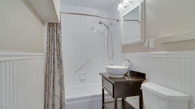 135 Granite Ave in Boston, MA - Building Photo - Building Photo