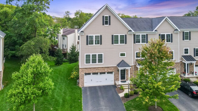 3114 Raintree Dr in Gibsonia, PA - Foto de edificio - Building Photo