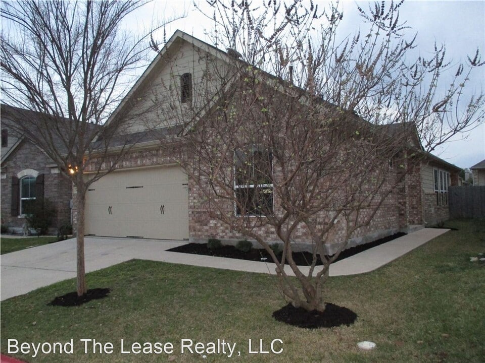 3451 Mayfield Ranch Blvd-Unit -Unit#407 in Round Rock, TX - Foto de edificio