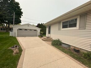 2828 S 11th Pl in Sheboygan, WI - Building Photo - Building Photo