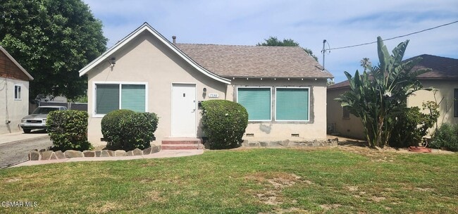property at 7538 Vassar Ave