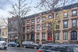 165 De Kalb Ave in New York, NY - Building Photo - Building Photo