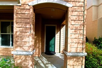 535 Front Ln in Mountain View, CA - Building Photo - Building Photo